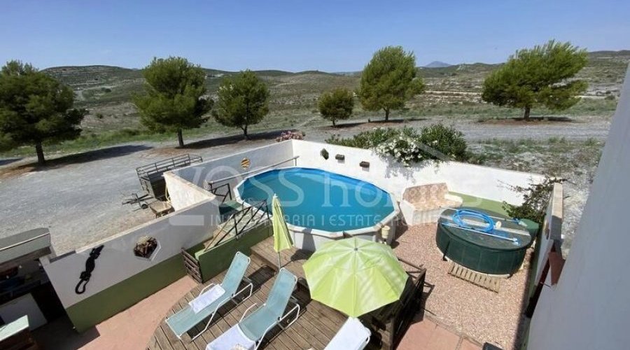 NEW & EXCLUSIVE LISTING TO VOSS HOMES - A spacious 169m2, 2.. - 2