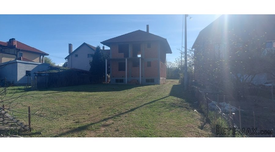 Kuca u Ostruznici na 15ari placa - 6