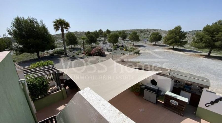 NEW & EXCLUSIVE LISTING TO VOSS HOMES - A spacious 169m2, 2.. - 7