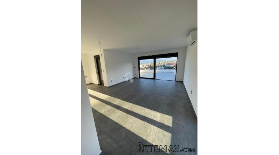 PENTHOUSE S PANORAMSKIM POGLEDOM NA MORE – 350 m OD PLAŽE - 3