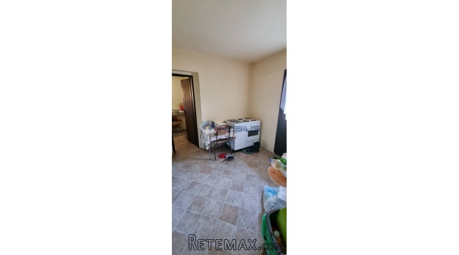 Kutina, kuća 270 m2, 1674 m2 okućnica - 10
