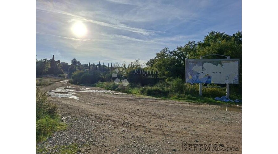 Kopija od Građevinsko i poljoprivredno zemljište 4481 m² - M - 3