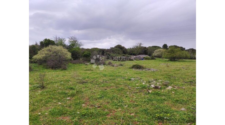 Brač, Selca – poljoprivredno zemljište 11.274 m² - 3