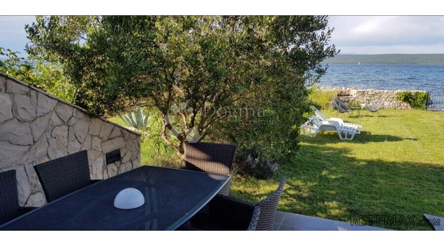 Otok Pašman, kuća sa 2 odvojena apartmana, 1.red do mora - 3
