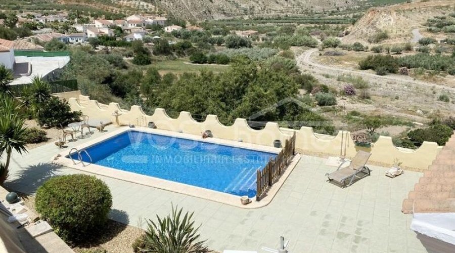 NEW LISTING TO VOSS HOMES - A lovingly maintained &.. - 6
