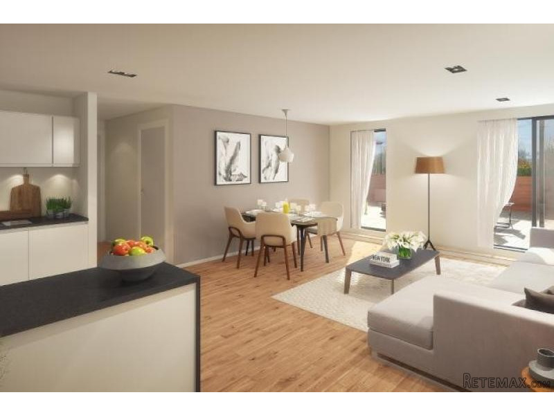 2 Bed Flat For Sale