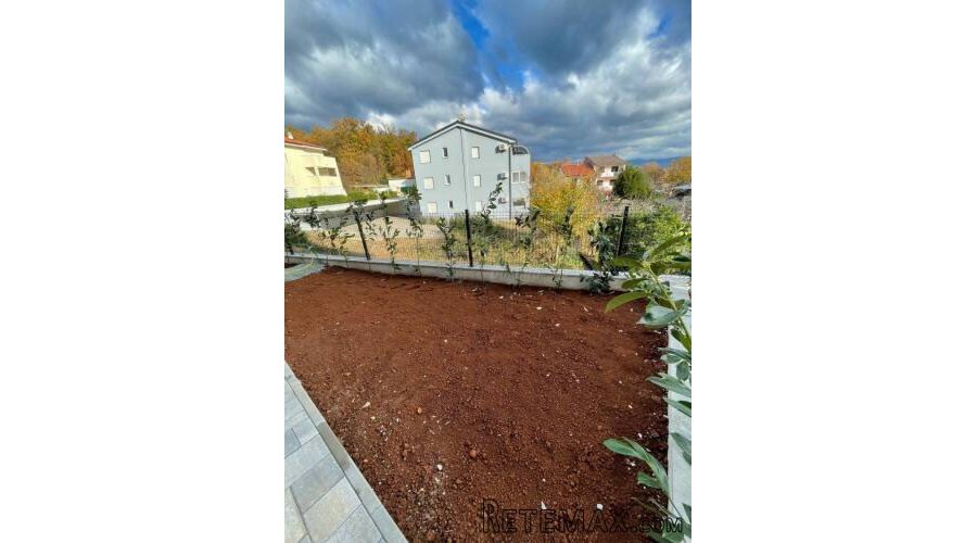 Prekrasan apartman u novogradnji s vrtom! - 3