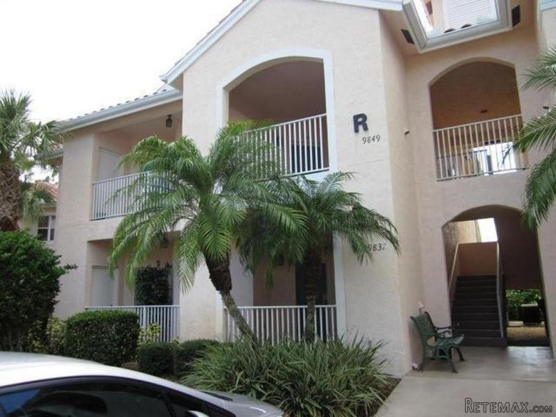 9849 Perfect Drive, Saint Lucie West..