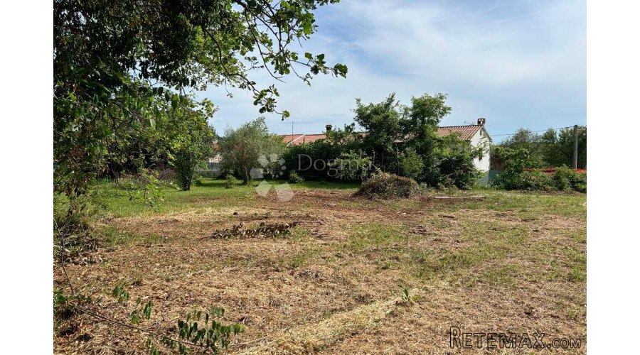 VIŠNJAN – atraktivna parcela uz asfaltnu cestu - 2