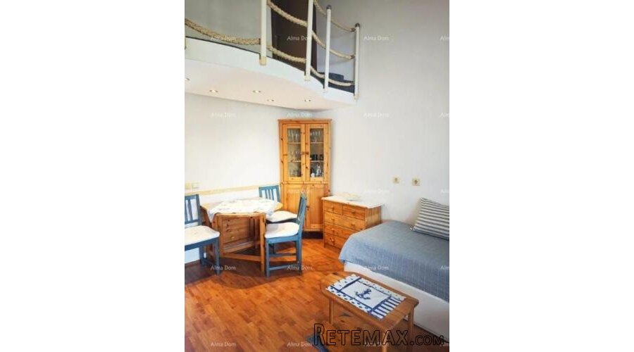 Červar Porat, Prekrasan dvoetažni apartman, 39m2 – 400 m od.. - 2