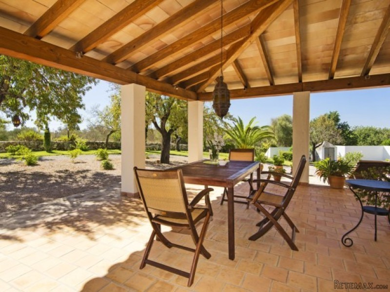 *sold* Stone Facade Country Home With.. - 2