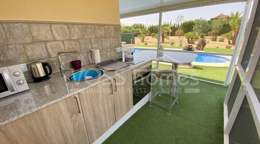 A beautifully maintained, quality built, two-storey, 3 bed.. - 18