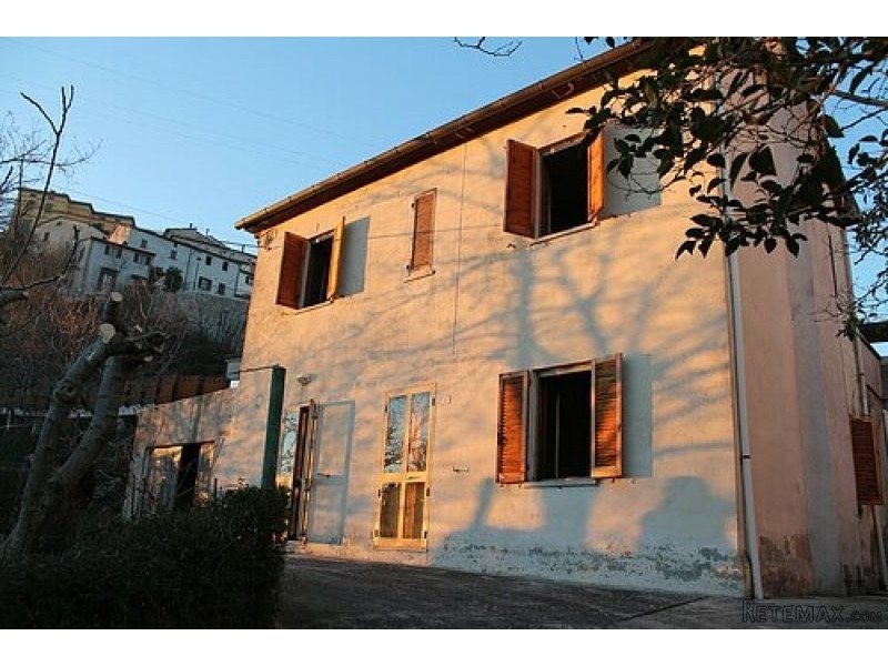 Detached Property In A Beautiful..