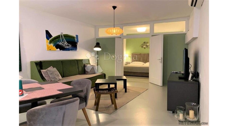 ROVINJ - LUKSUZNI STAN U STAROME GRADU