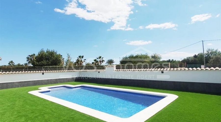 NEW LISTING TO VOSS HOMES - A large, recently modernized 5.. - 3