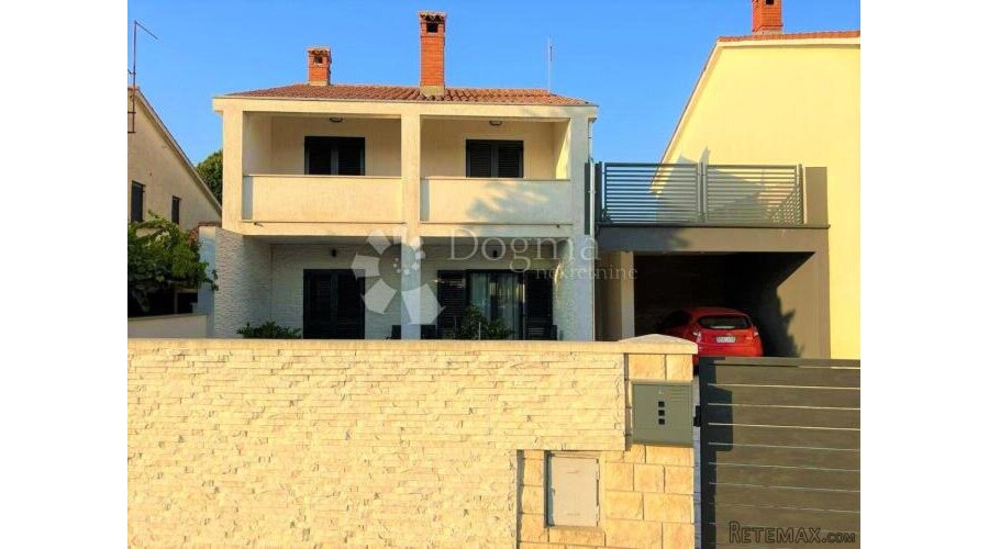 PREDIVNA KUĆA U BLIZINI MORA