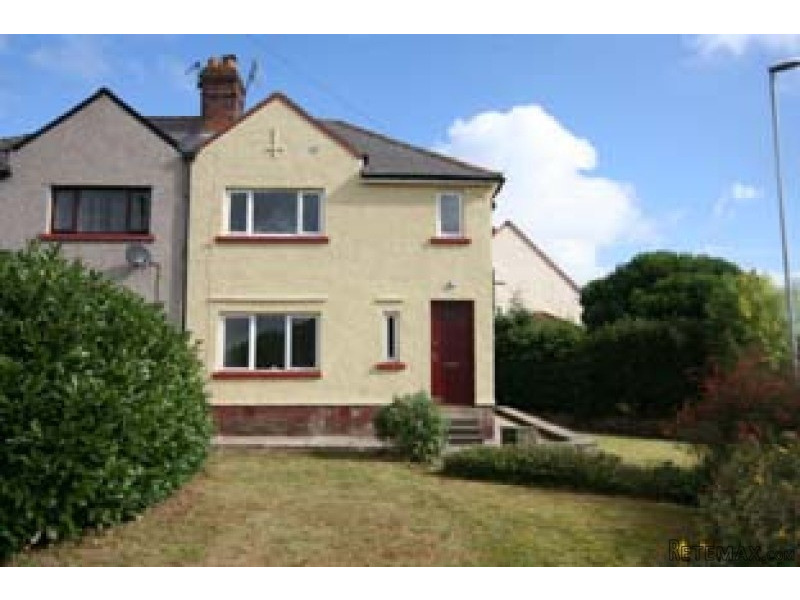 Farnley Lane, Otley Ls21 2bh - 2