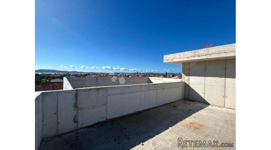 S5 Sukošan – Trosoban stan 87 m² s terasom i loggiom