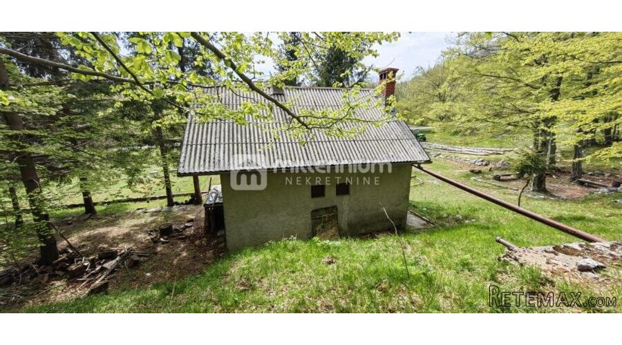 Platak, 40m2, vikendica s 7.611m2 okućnice - 2