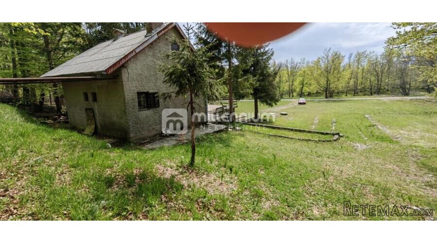 Platak, 40m2, vikendica s 7.611m2 okućnice - 3