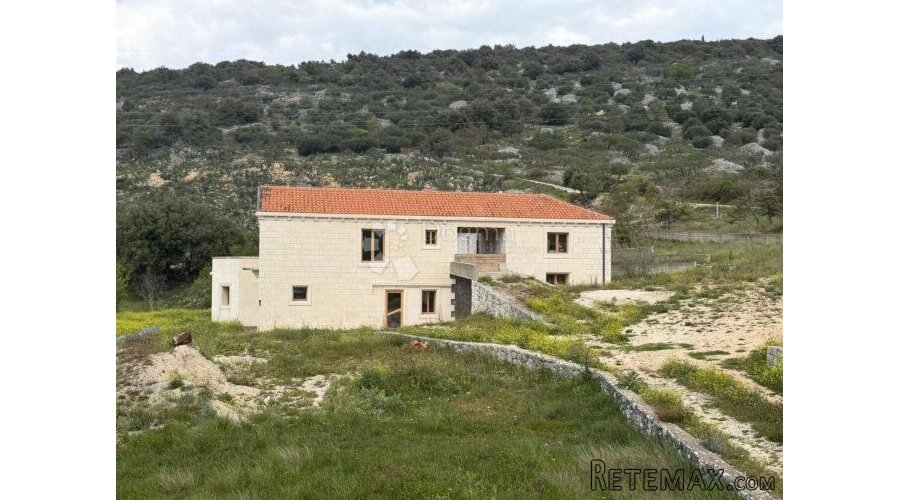 Mediteranska oaza privatnosti – kamena rezidencija na Braču - 3