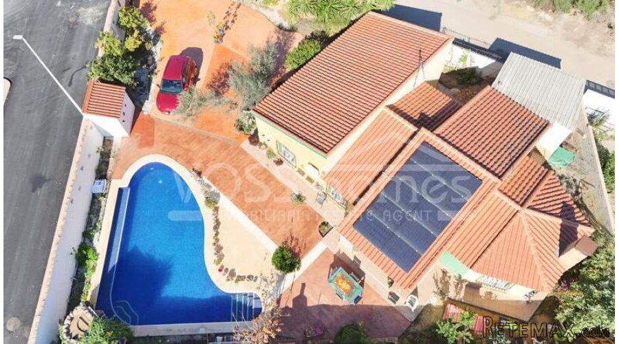 NEW LISTING TO VOSS HOMES - An impressive and large 4 bed.. - 3