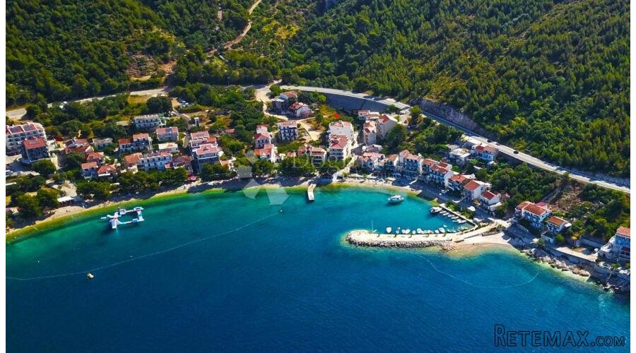 Drvenik, Makarska rivijera- apartmanska kuća 50 m od mora