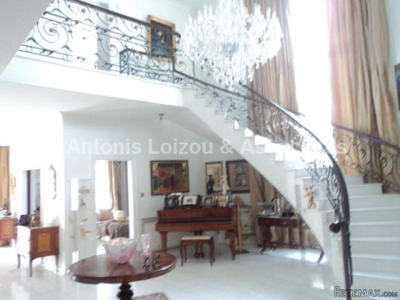 Five Bedroom House with swimming pool.. - 2