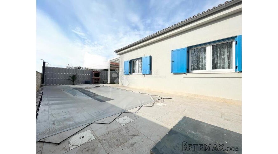 NOVIGRAD, VILA SA BAZENOM - PRILIKA! - 3