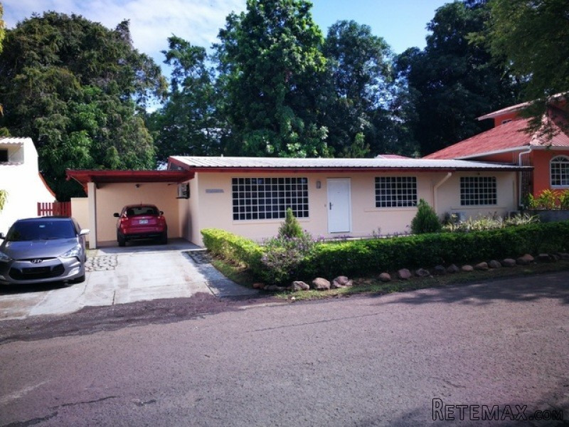 RENT HOUSE IN LLANOS DE CURUNDUALQUILO..