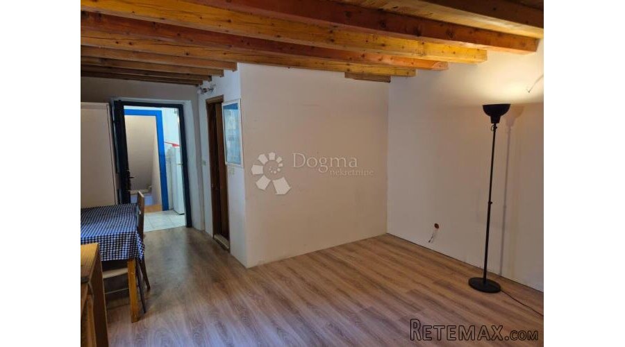 SPLIT – STAN UZ DIOKLECIJANOVU PALAČU, 88,47 m² – IZUZETAN P