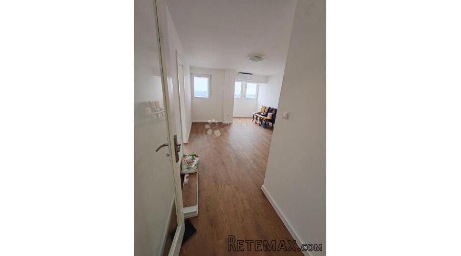 Potpuno renoviran stan 62 m2 u Šibeniku - Baldekin - 3