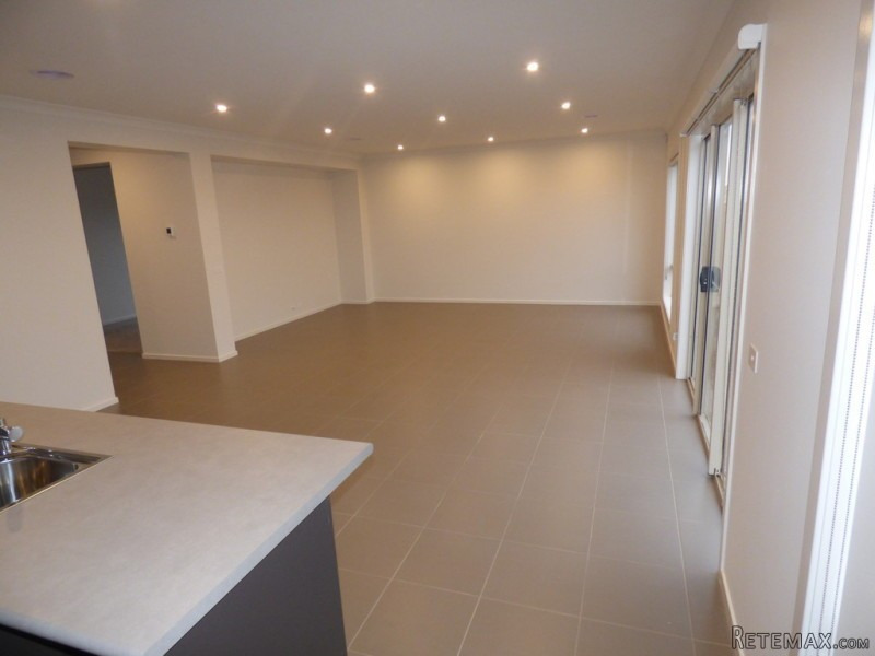 Live By The Sea - Charming Four Bedroom.. - 2