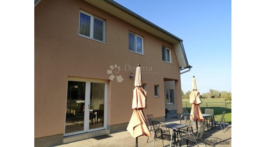 Pansion i konjički klub s apartmanima i restoranom - 3
