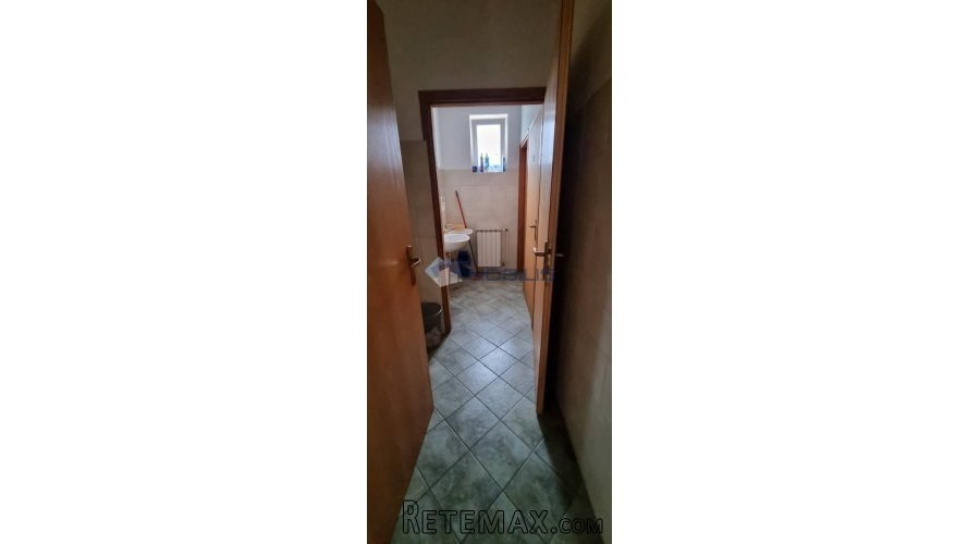 Samobor, centar, 428m2, 3 parking mjesta, 1. kat, lift - 14