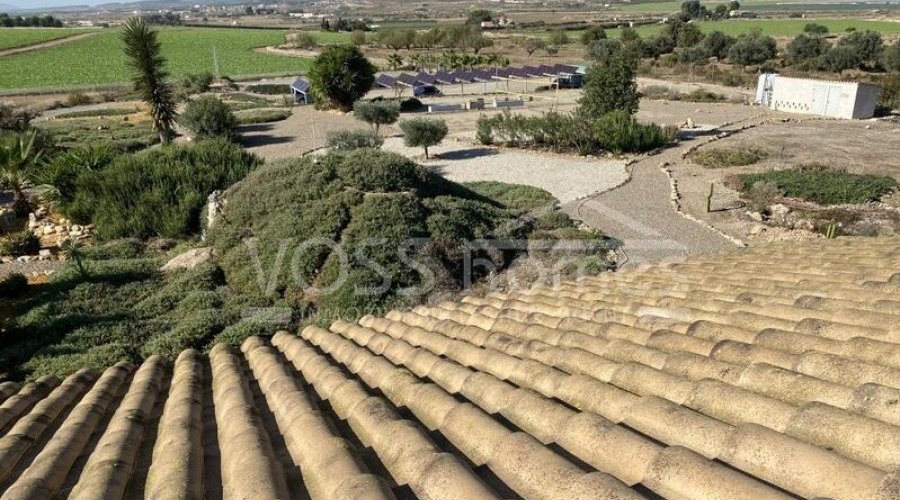 NEW LISTING TO VOSS HOMES - A huge, stunning, approx 490m2.. - 15