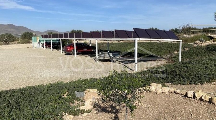 NEW LISTING TO VOSS HOMES - A huge, stunning, approx 490m2.. - 16