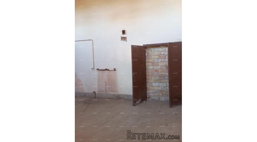 KRŠAN, Na prodaju –veliki poslovni prostor , 280 m² - 5