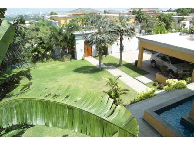Splendid villa with panoramic views at..