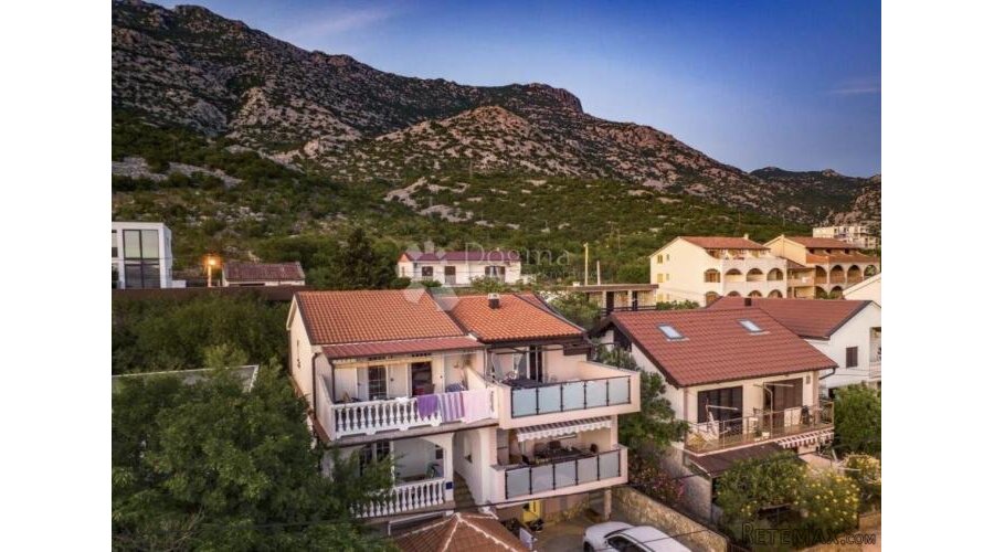 KUĆA S TRI APARTMANA UZ MORE - 2