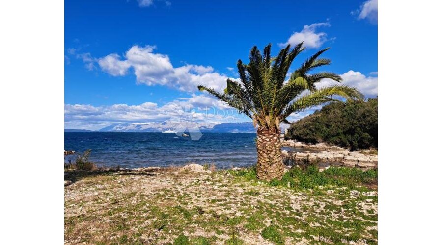 PELJEŠAC - GRAĐEVINSKO ZEMLJIŠTE, NEPOSREDNA BLIZINA MORA