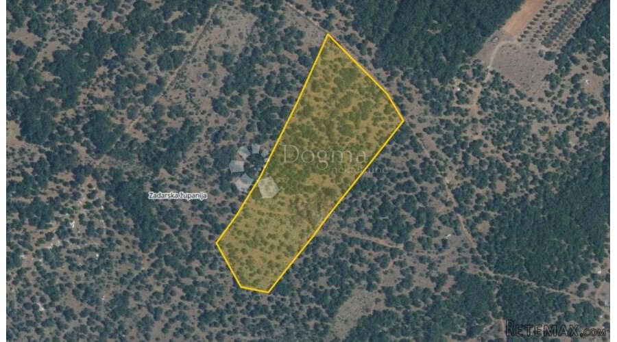 Poljoprivredno zemljište 22.336 m², blizina građevinske zone - 2