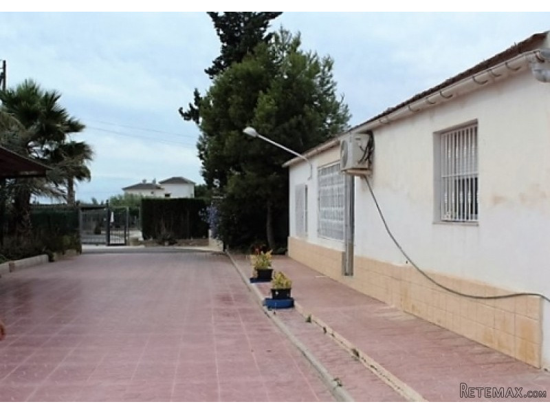 Elche , Alicante - 5 Bed Chalet For.. - 2