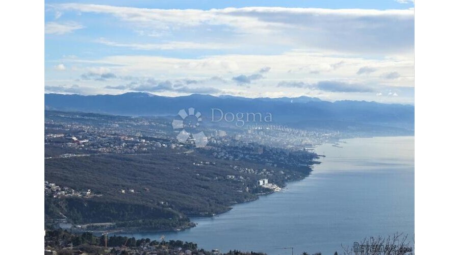 Bregi - negrađevinski teren s pogledom