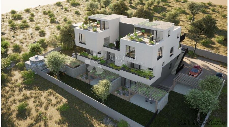 VODICE - S5 DVOETAŽNI PENTHOUSE NA 1. I 2. KATU S VRTOM I KR - 2