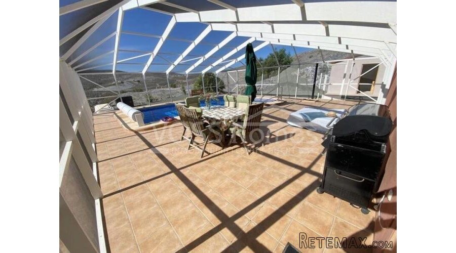 NEW & EXCLUSIVE TO VOSS HOMES - A large, WOW, light &.. - 6