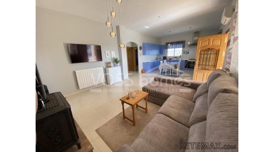 NEW & EXCLUSIVE TO VOSS HOMES - A large, WOW, light &.. - 10