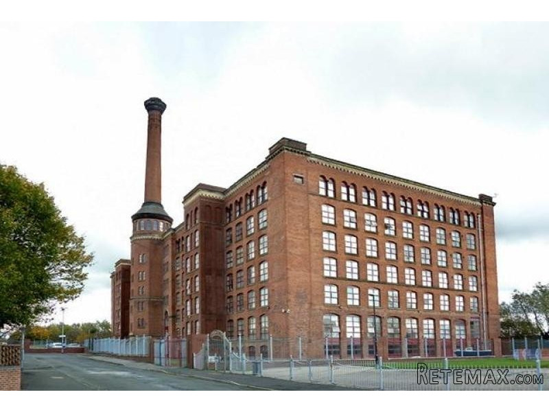 2 Bed Flat For Sale