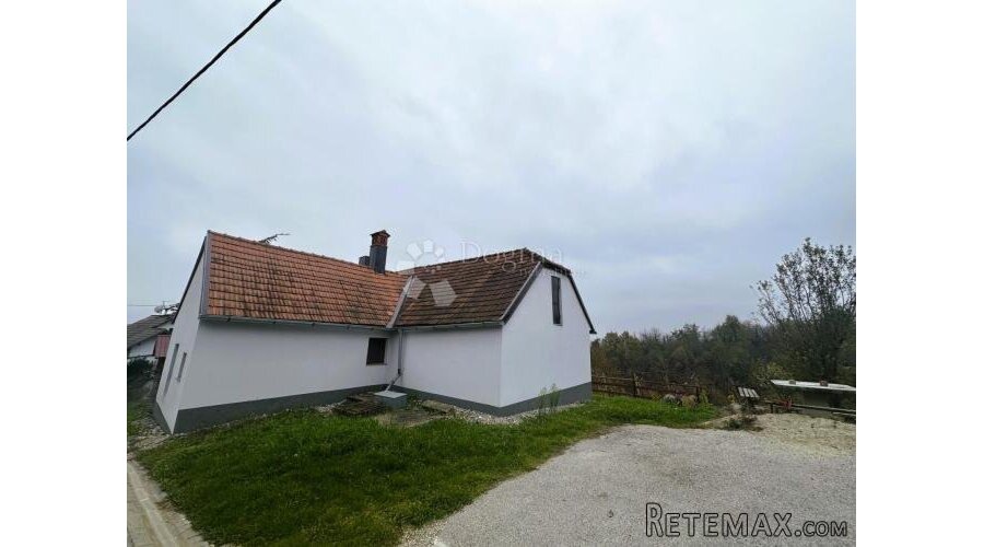 Kuća s potencijalom na odličnoj lokaciji - 2