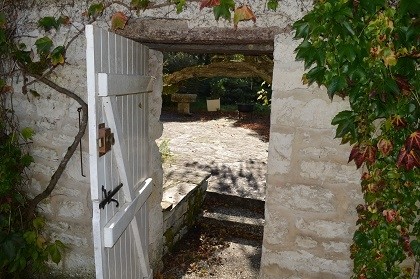 A beautiful Charentaise home with garden - 2
